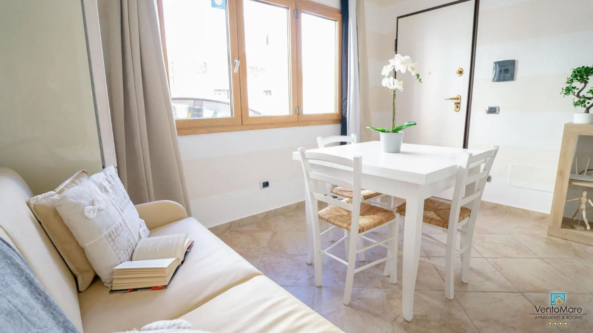 Apartments & Suites Vento Mare Palau 4*,  Italia